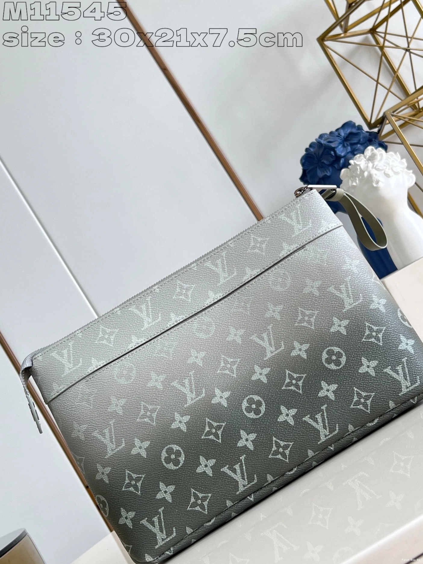 Firstbag LOUIS VUITTON VOYAGE SOUPLE-30*21*7.5CM POCHETTE 0815